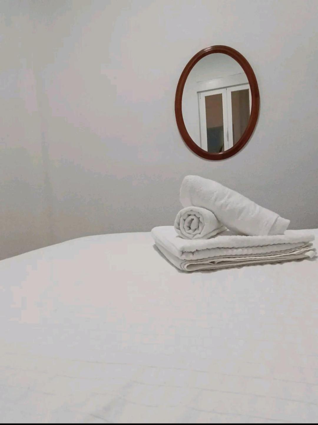 Comoda Habitacion Madrid Eksteriør billede